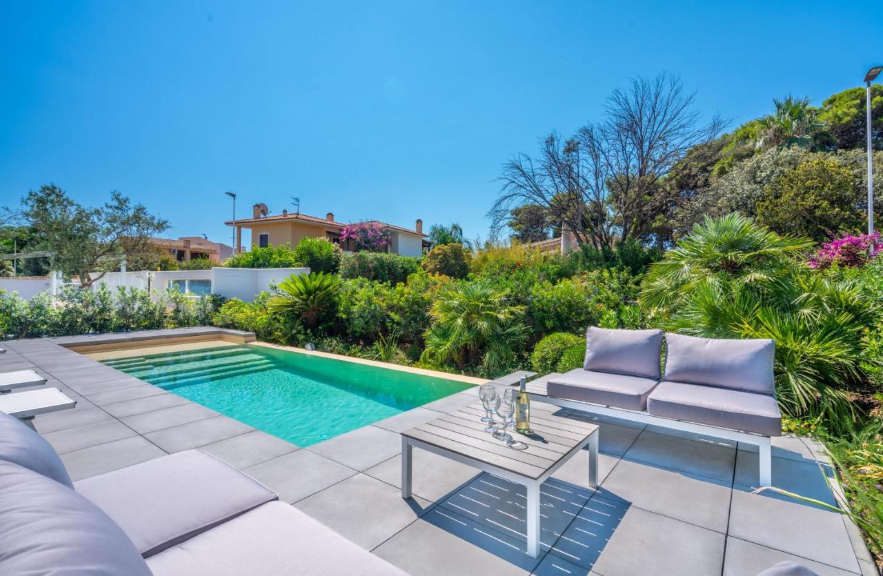 Villa Kosmos - Piscina E Giardino - Villasimius Eksteriør billede