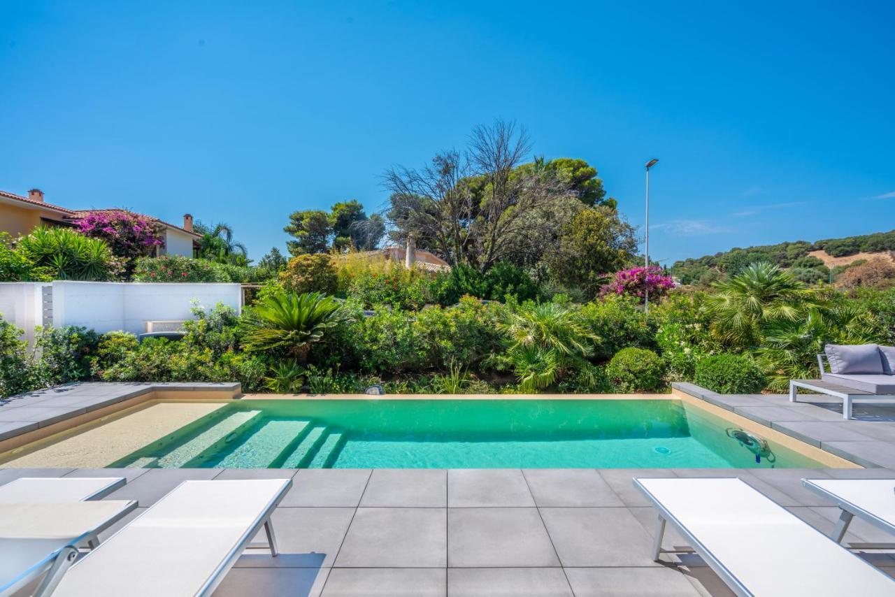 Villa Kosmos - Piscina E Giardino - Villasimius Eksteriør billede