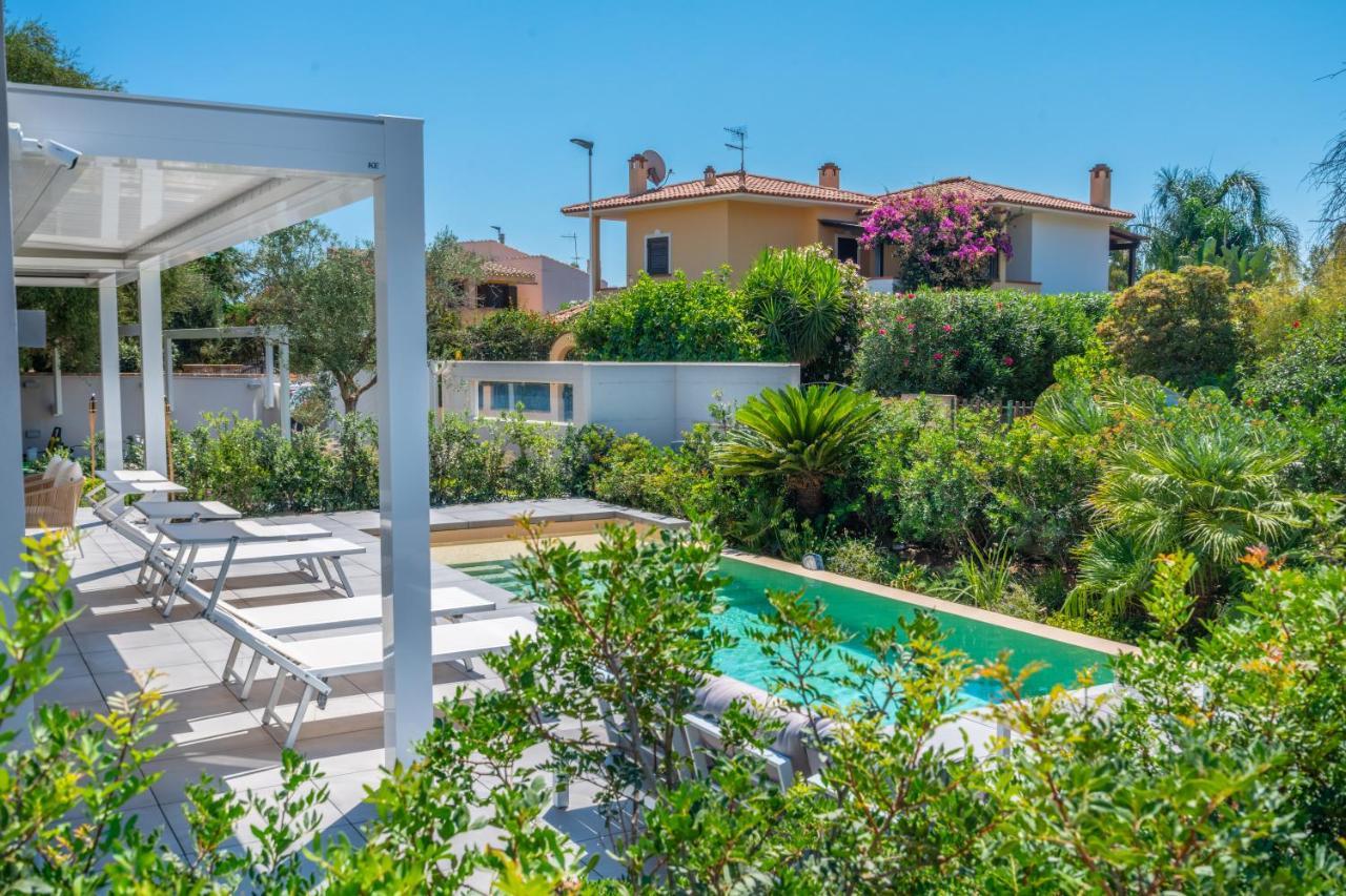 Villa Kosmos - Piscina E Giardino - Villasimius Eksteriør billede